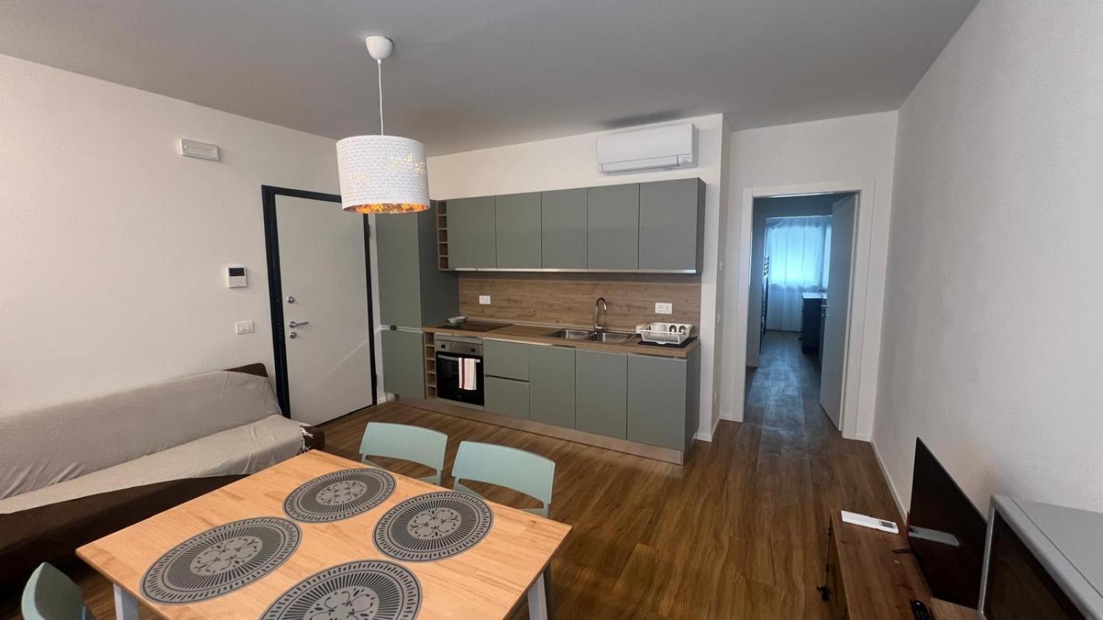 Vive Apartments Visit Veneto Express カステルフランコ・ヴェーネト エクステリア 写真